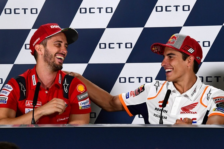 Andrea Dovizioso und Marc Márquez bei der Pressekonferenz in Misano