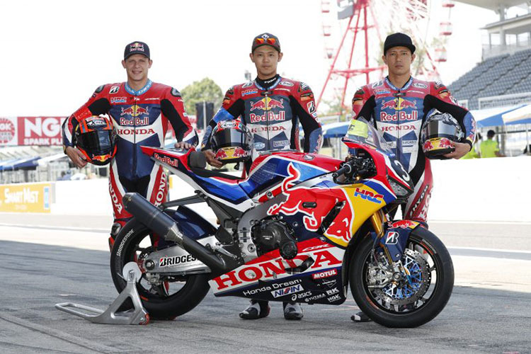 Das Red Bull-Honda-Team mit Bradl, Takahashi und Kiyonari