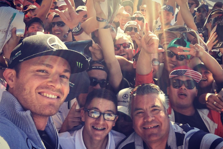 Nico Rosberg: Selfie in der Fan-Zone