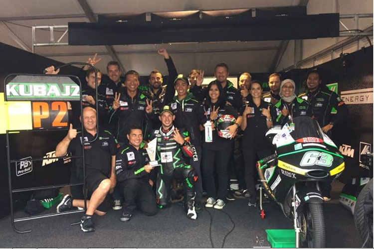 Große Freude: Jakub Kornfeil und das Team Drive M7 SIC