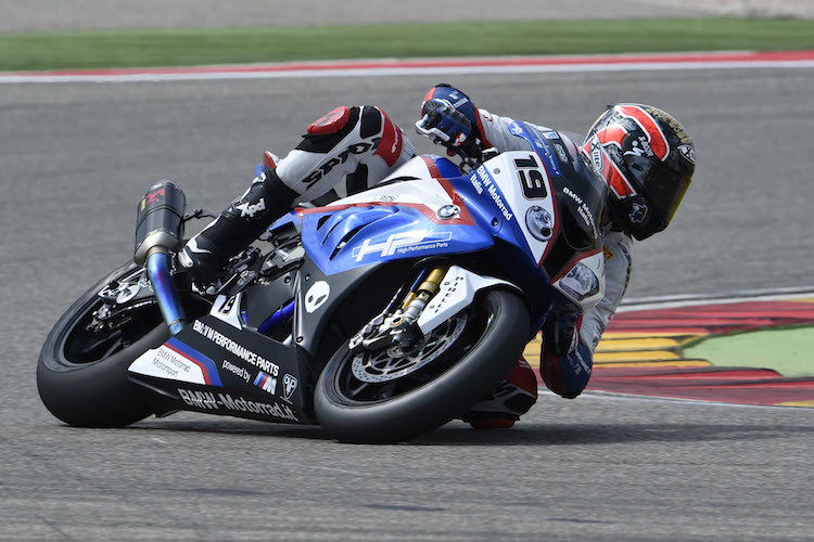 Leon Camier mit der BMW S1000RR in Aragón