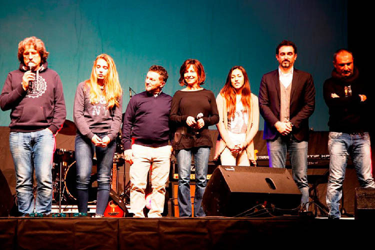Paolo Simoncelli mit Freunden wie Fausto Gresini (3. von links)