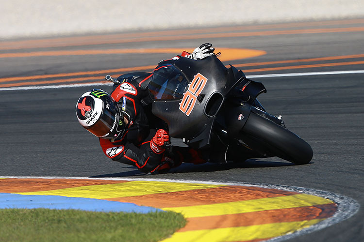Jorge Lorenzo schwang sich beim Valencia-Test erstmals auf eine Ducati