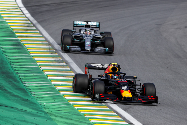 In Brasilien kam Lewis Hamilton im Silberpfeil nicht an die Honda-Power von Max Verstappen heran