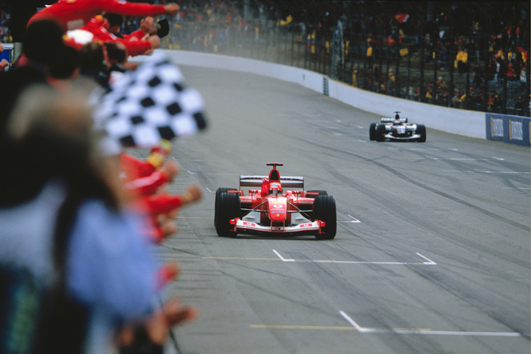 Seinen letzten GP-Triumph im F2003-GA fuhr Michael Schumacher am 28. September 2003 in Indianapolis einSeinen letzten GP-Triumph im F2003-GA fuhr Michael Schumacher am 28. September 2003 in Indianapolis ein