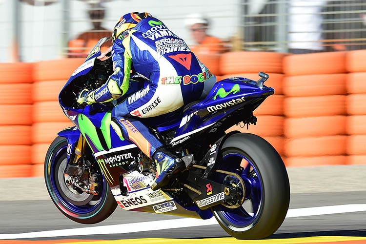 WM-Leader Valentino Rossi stürzte im Q2, während sein Rivale Jorge Lorenzo die Pole-Position sicherte