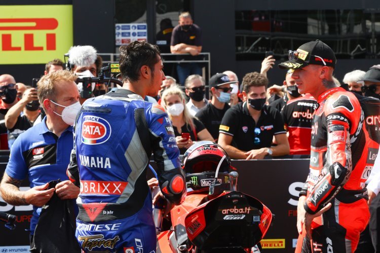 Im parc-ferme wurde der Vorfall zwischen Toprak Razgatlioglu und Scott Redding diskutiert