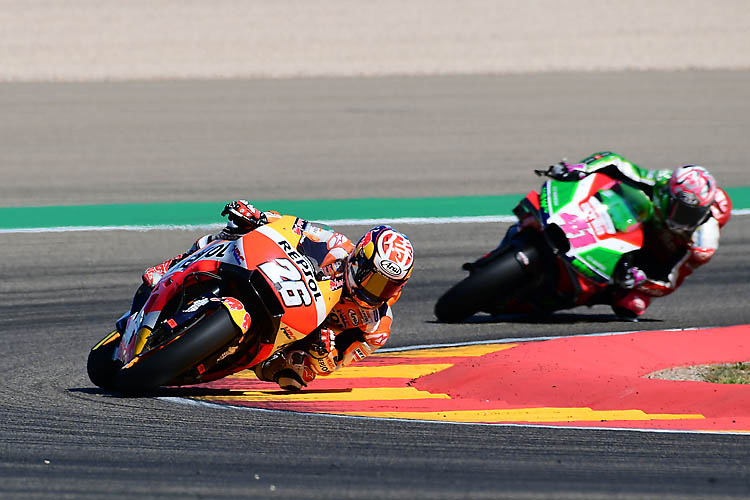 Dani Pedrosa vor Aleix Espargaro