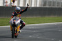 2008: Luis Salom bejubelt einen Sieg im Red Bull Rookies Cup