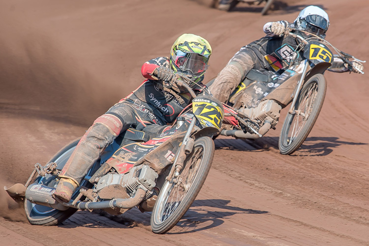 Erik Riss (r.) und Lukas Fienhage sind beim Langbahn-GP in Herxheim dabei