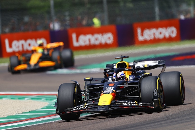 Max Verstappen feierte in Imola nach 63 Rennrunden den Sieg