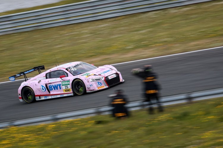 In dezentem Pink: Der Audi R8 LMS von Muecke Motorsport