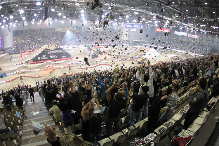 Das Stadion in Genf glich einem Hexenkessel