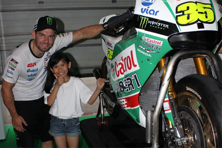 Cal Crutchlow mit Shaina Salvia