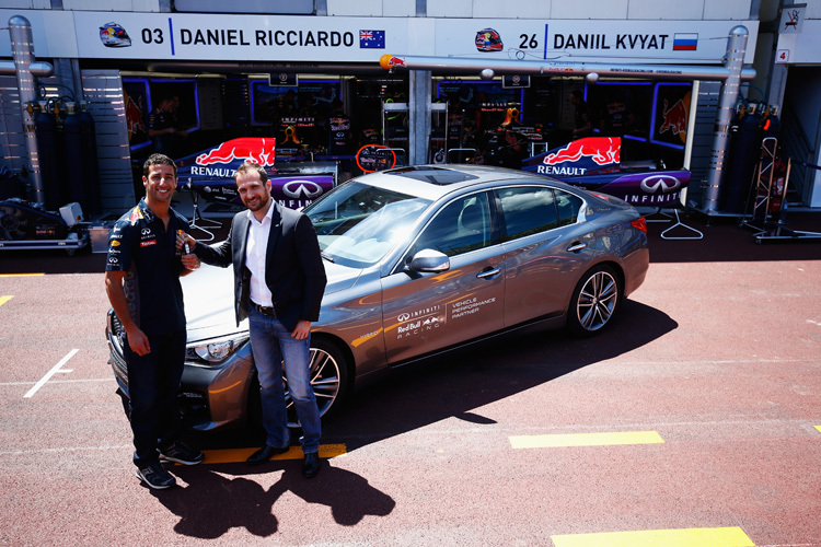 Künftig fährt Daniel Ricciardo in der grauen Limousine durch seine Wahl-Heimat Monte Carlo 