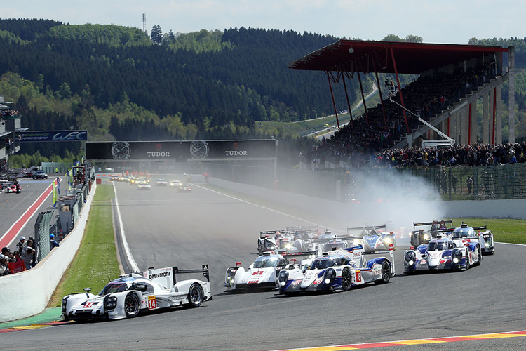 Start der Sechs Stunden von Spa, Jani geht im Porsche in Führung