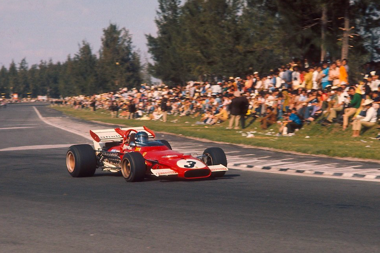 Jacky Ickx 1970 mit seinem Ferrari in Mexiko