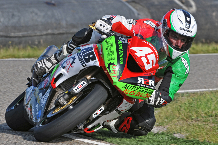 Marek Cerveny dominiert in der IRRC Supersport 