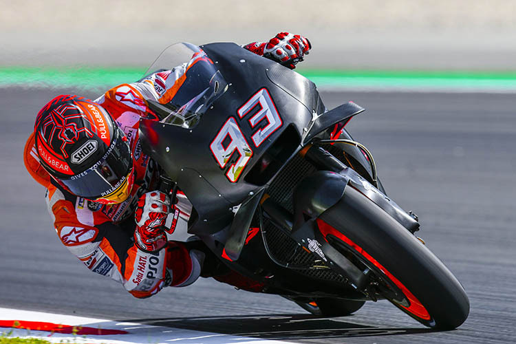 Marc Márquez: «Die schwarze Maschine ist ein Mix aus dem bisherigen Bike und neuen Teilen»