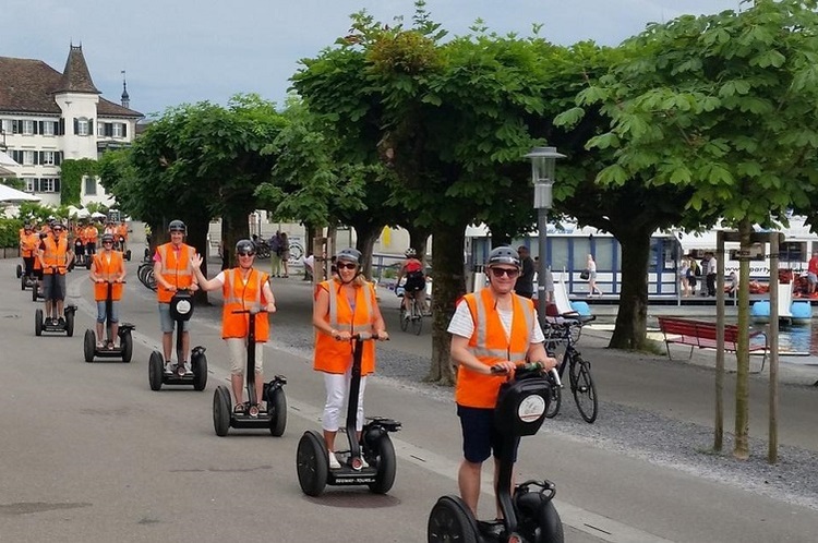 Einsatz einer Segway-Flotte bei einer Stadtführung