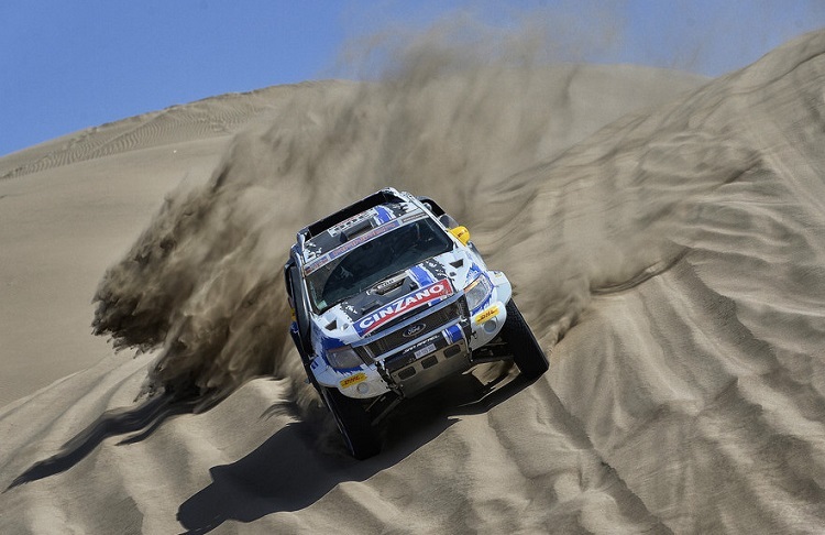 Der Ford Ranger in den «Atacama»-Dünen