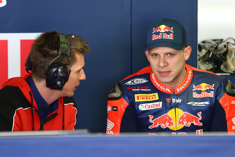 Stefan Bradl mit seinem Crew-Chief William Huisjes