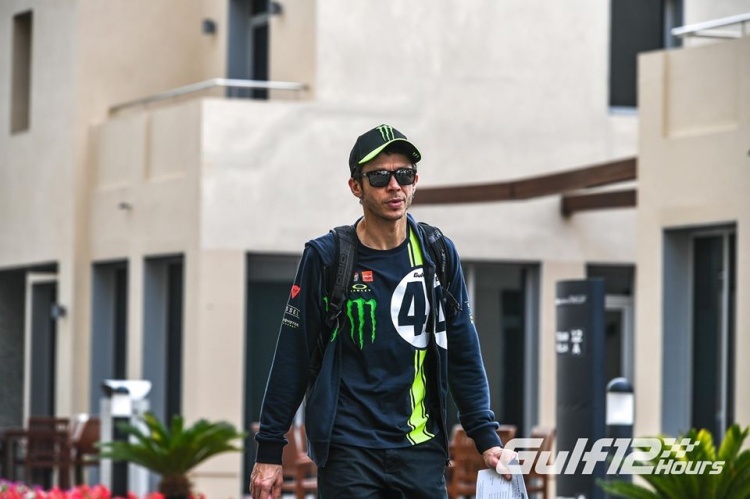 Valentino Rossi im Paddock von Abu Dhabi