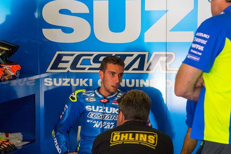 Alex Rins in der Suzuki-Box