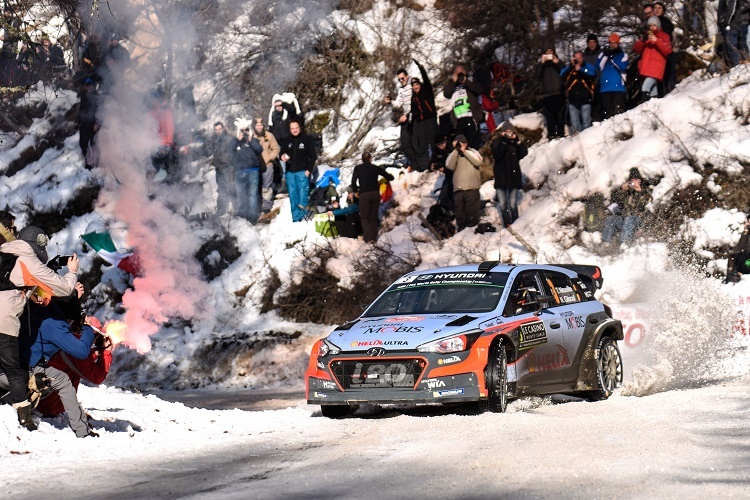 Thierry Neuville im brandneuen Hyundai i20 WRC