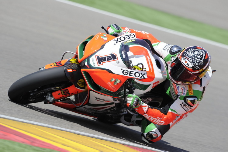 Max Biaggi ist trotz gebrochenem Fuss schnell unterwegs