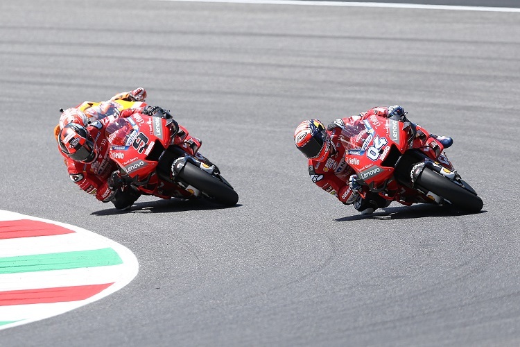 Andrea Dovizioso (rechts) zog in Mugello gegen Petrucci und Márquez den Kürzeren