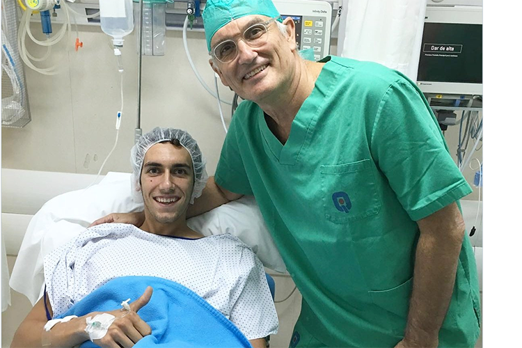 Alex Rins mit Dr. Xavier Mir