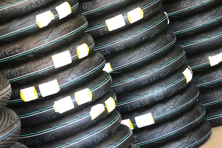 Über 715.000 Reifen hat Pirelli bisher für die Superbike-WM hergestellt
