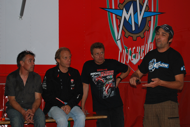 Reifen-Seminar in Dijon mit Carsten Merz (rechts)