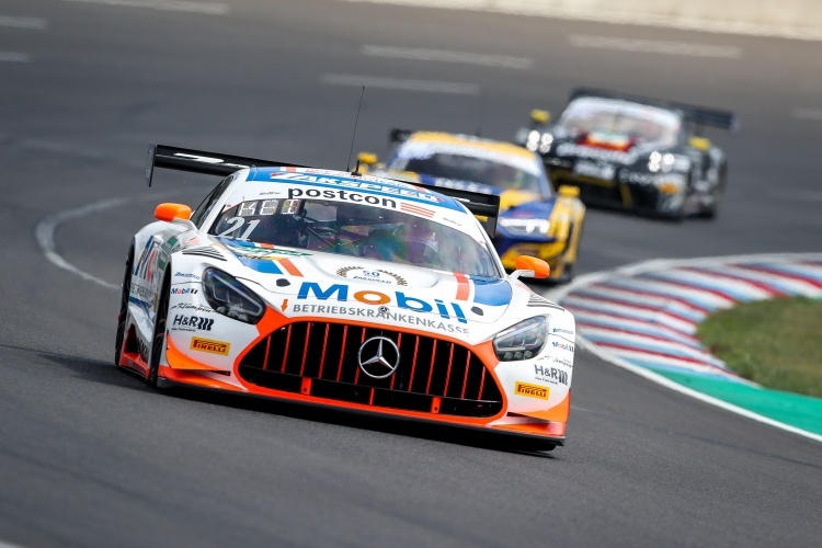 Ein Mercedes-AMG GT3 vom Team Zakspeed aus dem ADAC GT Masters. In der ADAC GT4 Germany kommt jedoch die GT4-Version des Fahrzeuges zum Einsatz