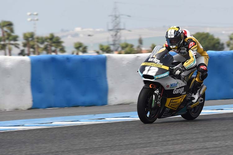 Tom Lüthi mit der Kalex auf der feuchten Piste von Jerez