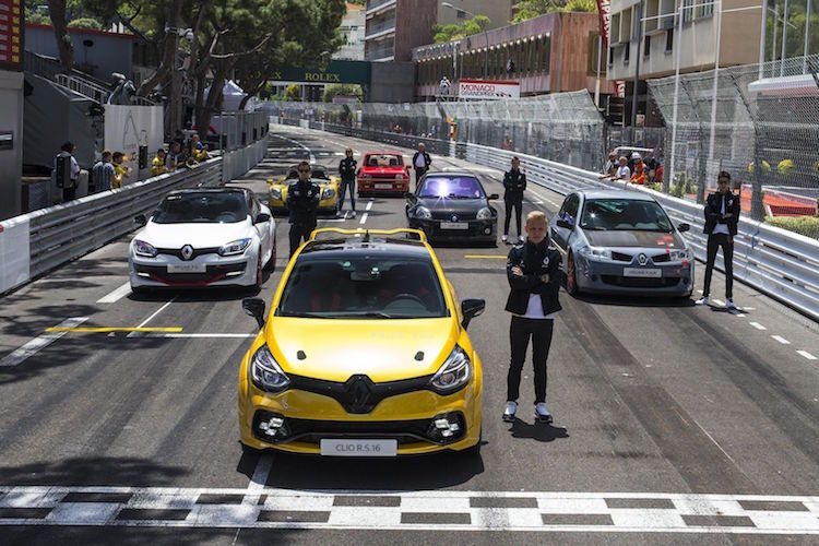 Kevin Magnussen (vorne), Joloyn Palmer (links) und Esteban Ocon (rechts) in Monaco