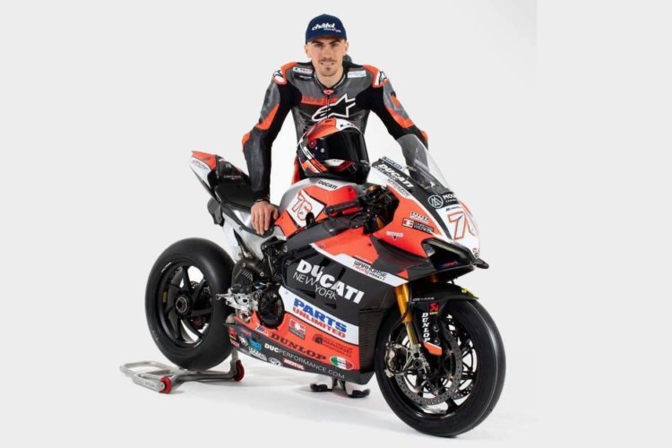 Loris Baz mit seiner Warhorse-Ducati 