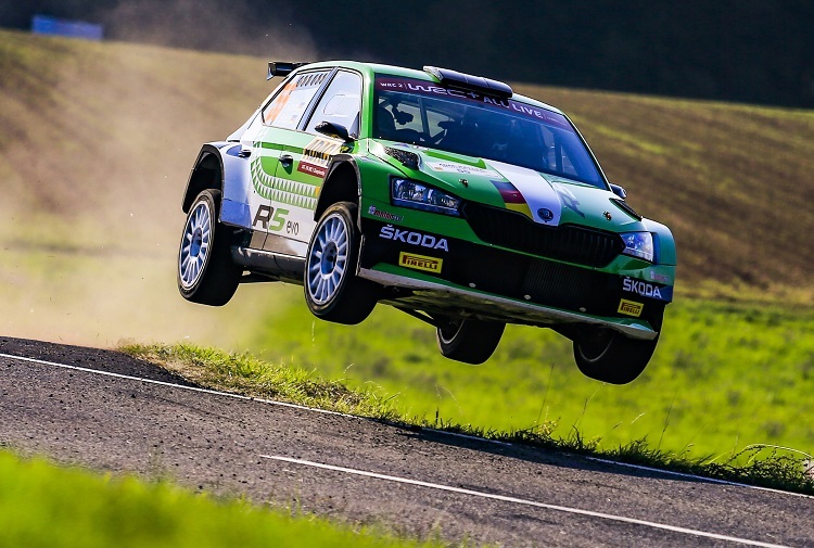 Fabian Kreim führt in der WRC 2
