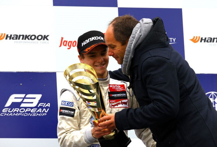 Lucas Auer mit Gerhard Berger zu F3-Zeiten