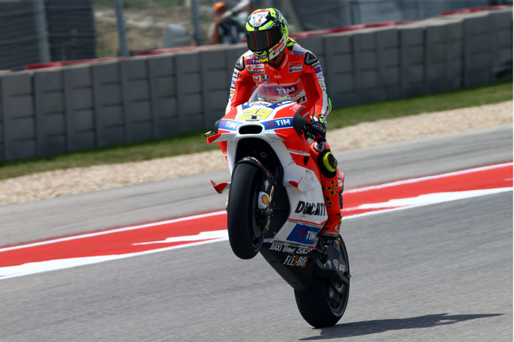 Andrea Iannone feiert seinen dritten Platz in Austin