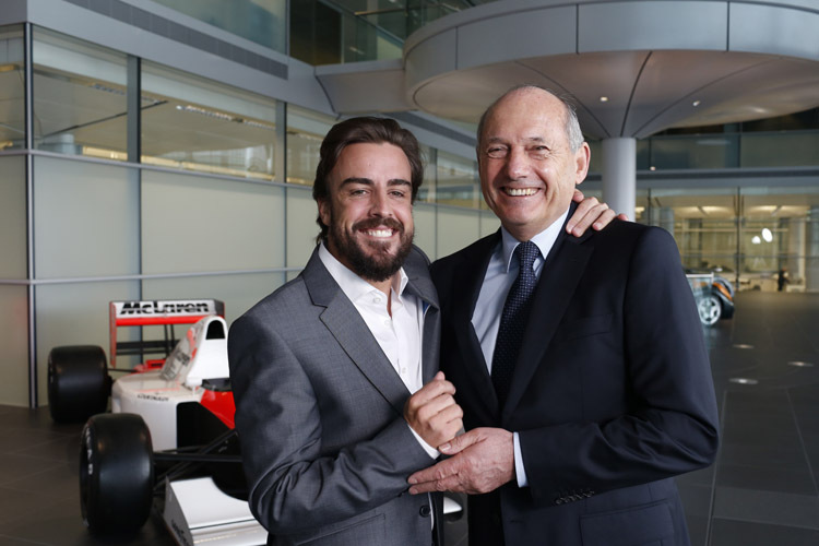 Laut McLaren-Boss Ron Dennis hat Fernando Alonso keine Performance-Klausel, die ihn zu einer vorzeitigen Vertragsauflösung berechtigen würde