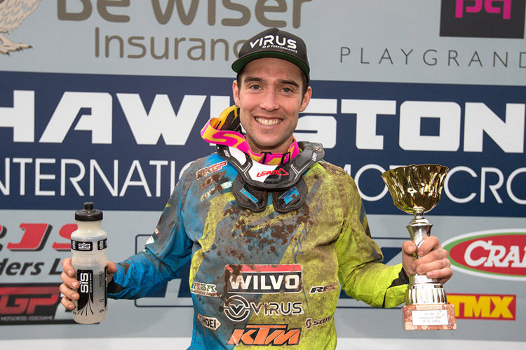 Shaun Simpson gewinnt das internationale Vorsaisonrennen im Hawkstone Park