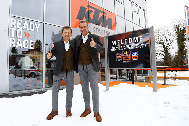 Von der Hitze in Sepang in den Schnee von Mattighofen: Mike Leitner und Hervé Poncharal