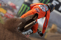 Tom Koch hat seinen Vertrag mit Sarholz KTM verlängert