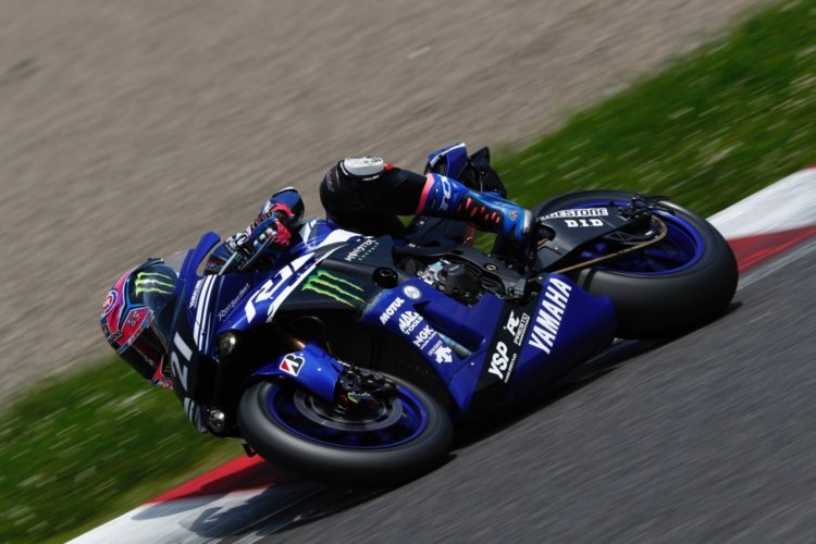 Alex Lowes hat die R1 schon mächtig fliegen lassen