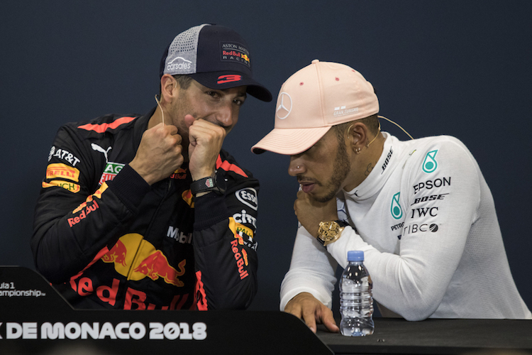 Daniel Ricciardo und Lewis Hamilton