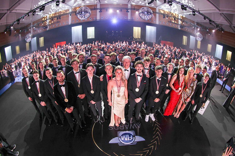 Das Familienfoto bei den FIM Awards in Rimini