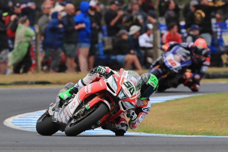 Eugene Laverty kam im ersten Rennen auf Phillip Island mächtig unter die Räder