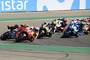 Erste Kurve in Aragón: Márquez ist vorne, Lorenzo fliegt im Dreck ab